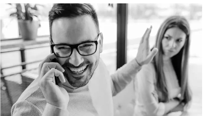 6 Signs A Man Is Using You