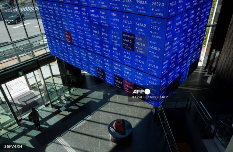 Eurozone markets gain as investors bet on ECB stimulus