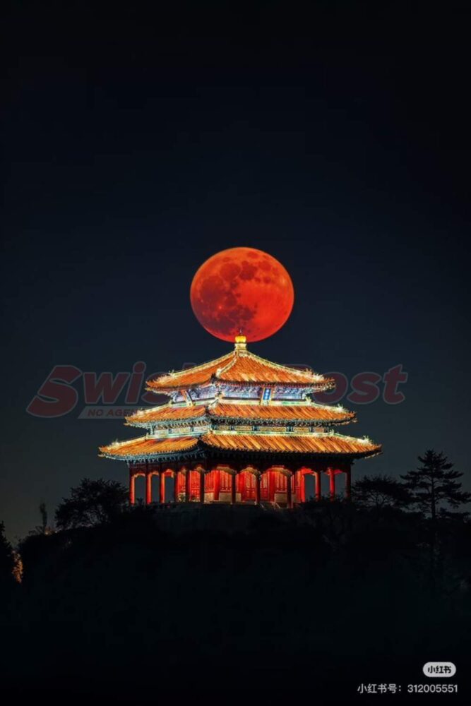 2025 Blood Moon lunar eclipse in pictures