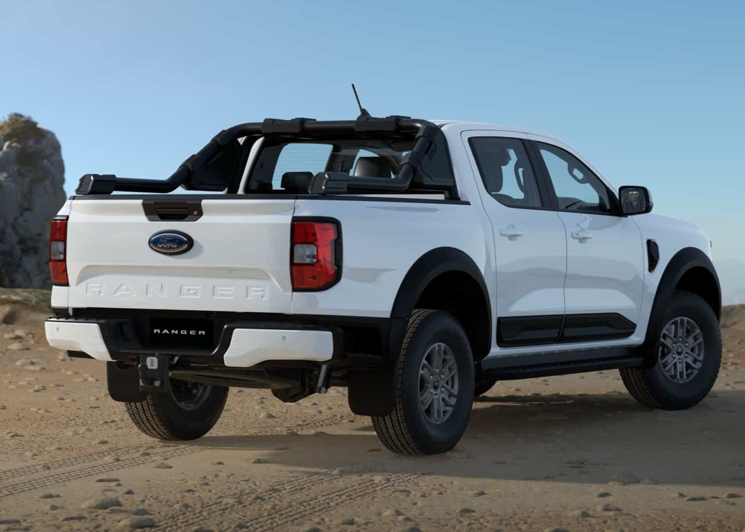 Black styling pack handed to Ford Ranger XLT and Everest Sport