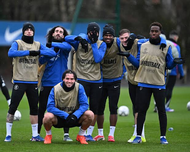 Chelsea issue warning after fans injured in Naples