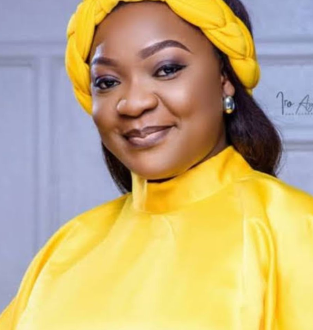 Drama as Omije Ojumi’s children discover their biological father at her funeral