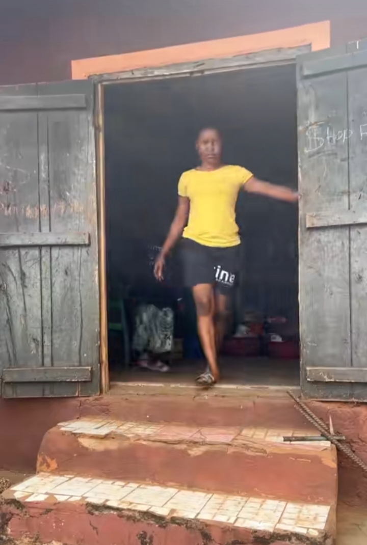 Lady who cleaned late mother’s room 2 years after her demise displays items she found inside