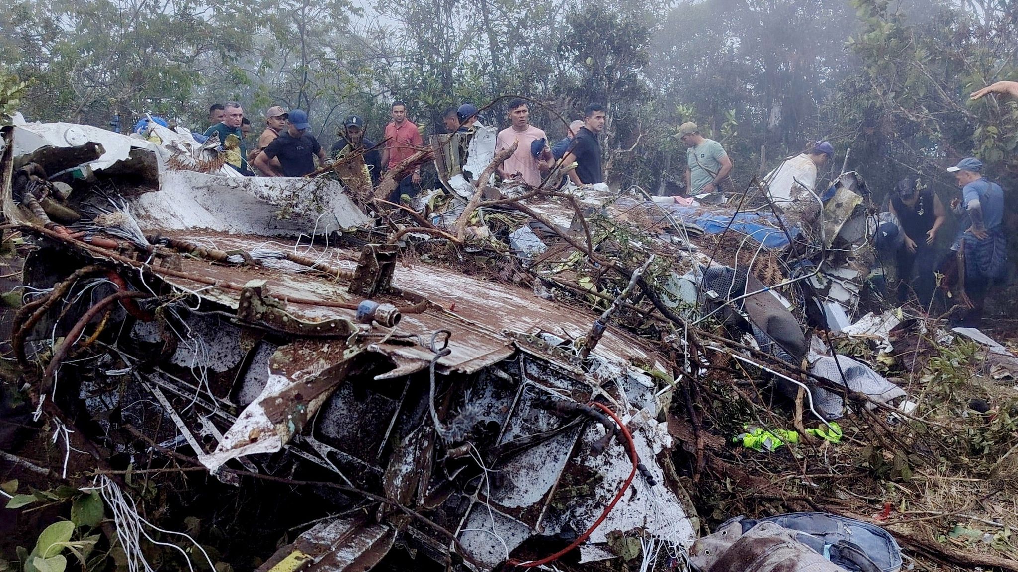 Plane crash k!lls Colombian lawmaker and 14 others