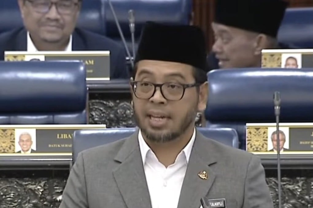 “”Work stress makes people gay” Malaysian minister makes bizarre claim